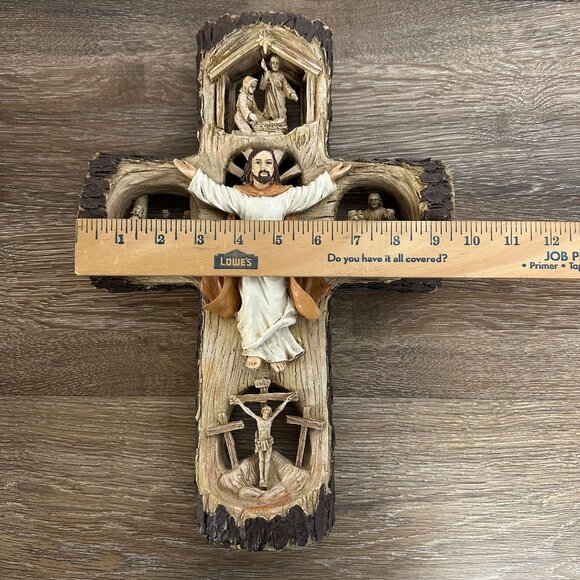 Wooden Cross With Jesus & Nativity Sculptures - Picture 10 of 13